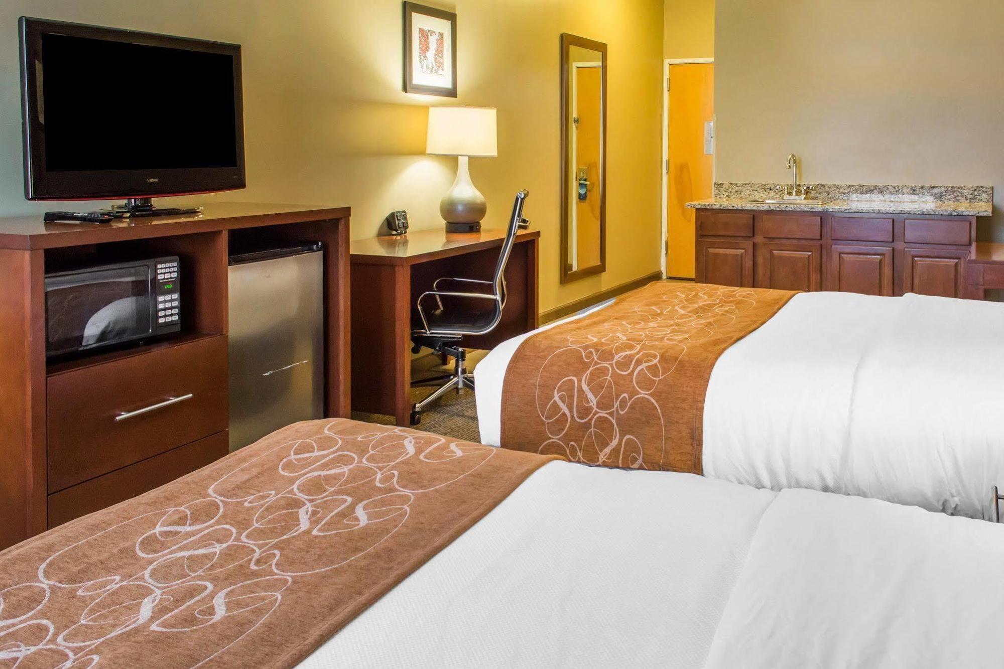 Quality Suites Waldorf Exteriör bild